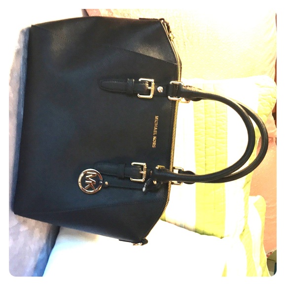 Michael Kors Ciara Large Saffiano Leather Satchel - Picture 1 of 8